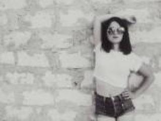 Эротический видеочат beejoo