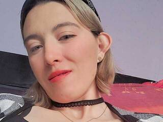 Эротический видеочат BelinhaCoutinho