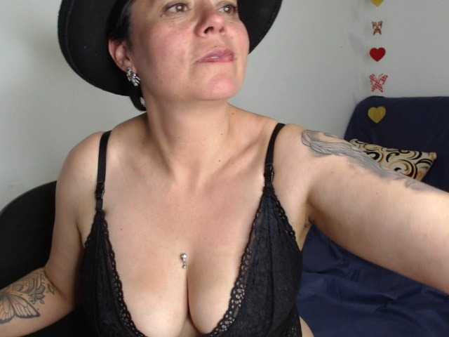 Скриншоты трансляции bella-devil