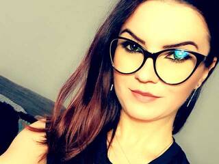 Эротический видеочат Bella-Diamond