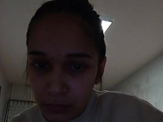 Эротический видеочат BellaBrowns