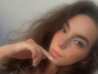 Эротический видеочат bellaqueen0701