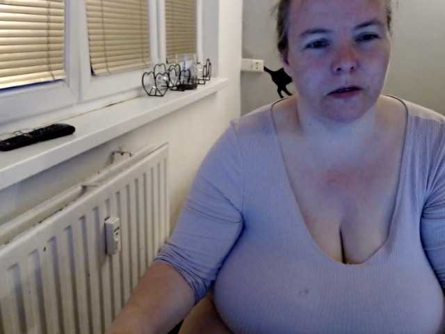 Скриншоты трансляции Bessy123