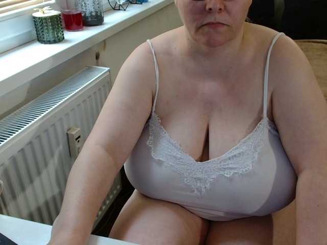 Скриншоты трансляции Bessy123