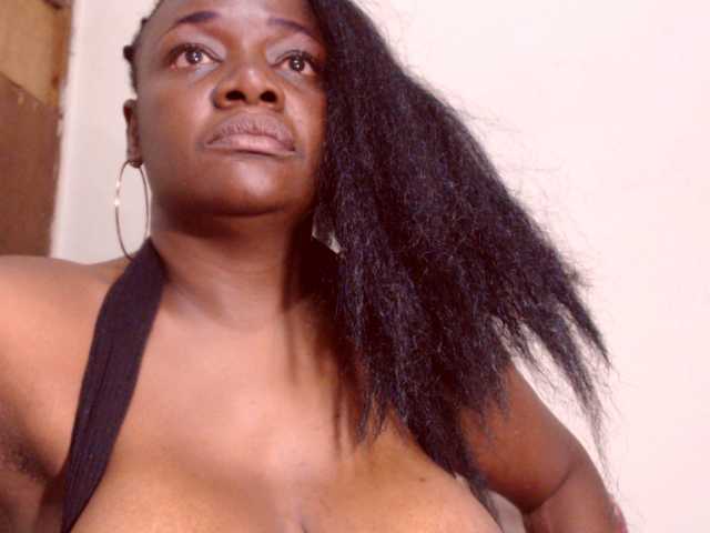 Скриншоты трансляции BigBustyBlack