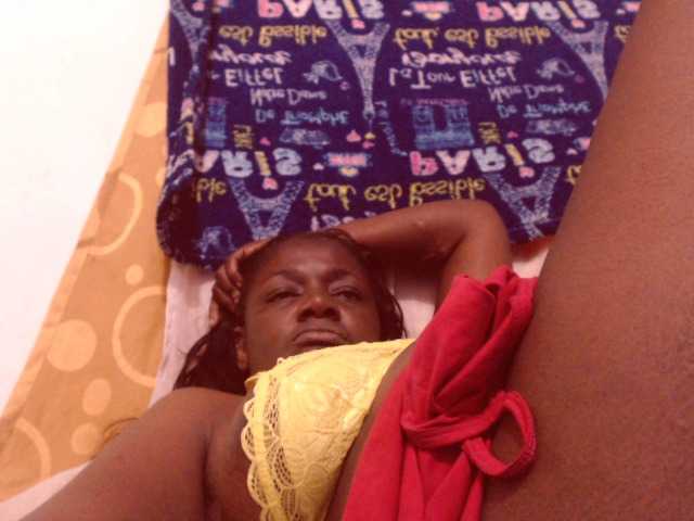 Скриншоты трансляции BigBustyBlack