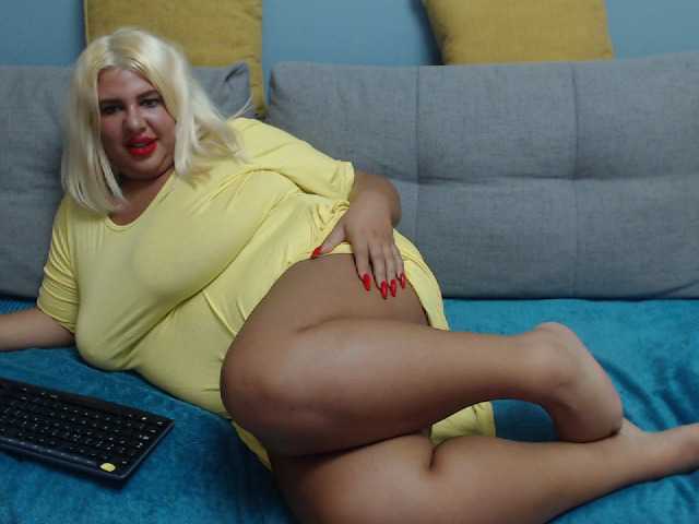 Фотографии BigHornyBoobs show boobs 40 show feet 25 spank ass 2 time 30 show ass/pussy 60 hand job 70 blow job 80 oil boobs 100 toy pussy 200 anal 300 orgasm 500 squirt 1000