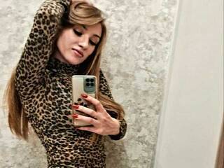 Эротический видеочат Black-Wine