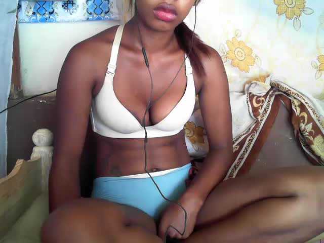 Фотографии Blackgirl19 sexy show with me!!young girl