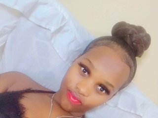 Эротический видеочат BlackkBerryy