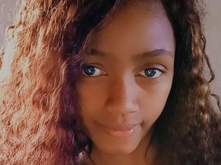 Эротический видеочат Blacksexy18