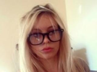 Эротический видеочат blonddooll