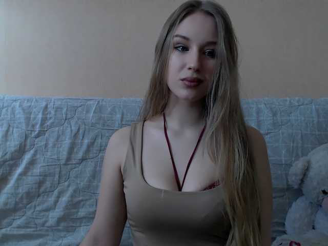 Фотографии BlondeAlice Hello! My name is Alice! Nive to meet you. Tip me for buzz my pussy! I love it! Take me in my pvt chat first! Muah!