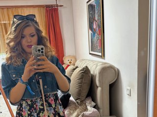 Эротический видеочат BlondeMaya