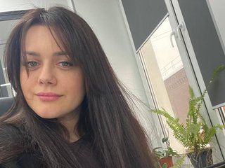 Эротический видеочат BloomWithMarry