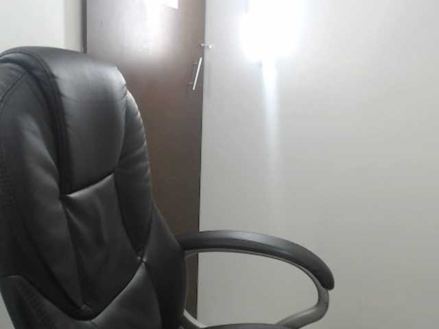 Скриншоты трансляции AdelePaterson