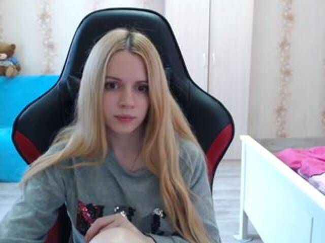 Скриншоты трансляции Love_vikki