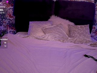 Эротический видеочат KiraRoxx