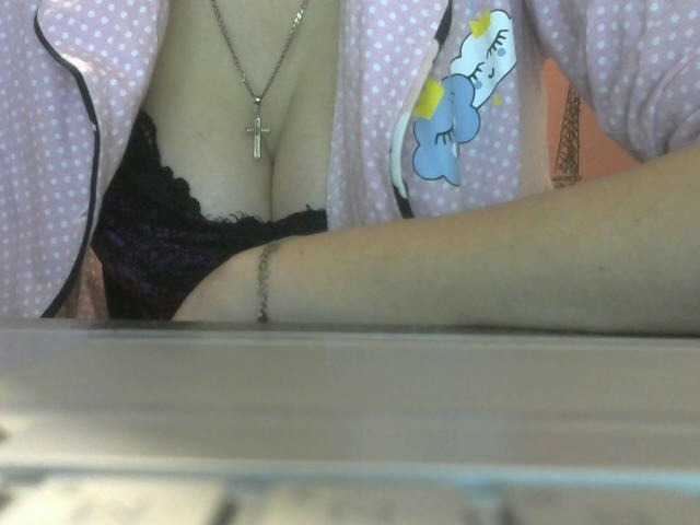 Скриншоты трансляции t_w_i_n_k_l_e