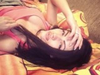 Эротический видеочат bonni23