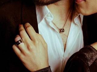 Эротический видеочат Bonniie-Clyde