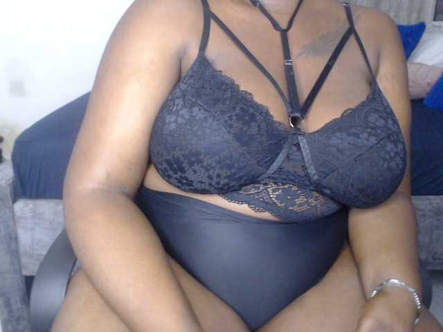Скриншоты трансляции Boobyz