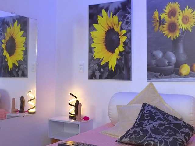 Скриншоты трансляции Briana-giil