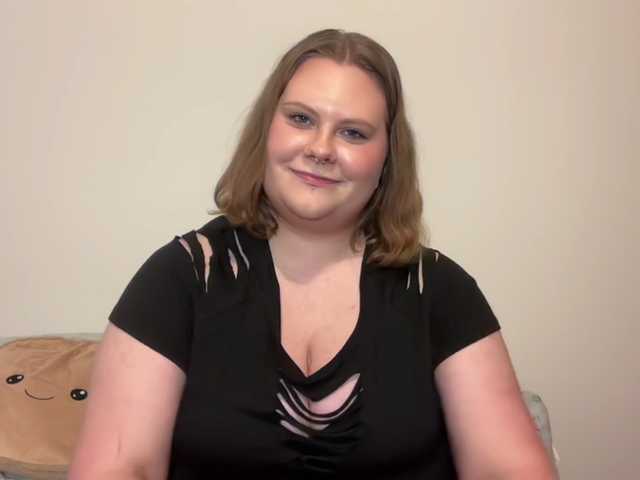 Скриншоты трансляции BriannaDoll