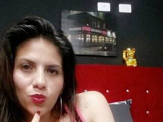 Эротический видеочат britneycandy5