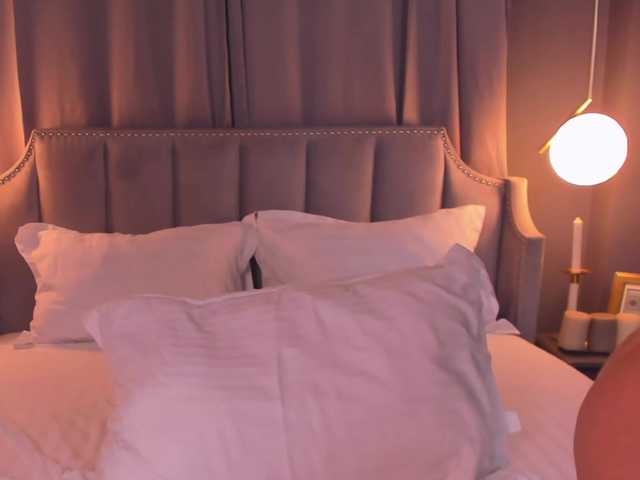 Скриншоты трансляции BrittanyFaris