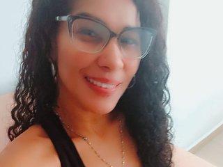 Эротический видеочат Brunnette-sensation