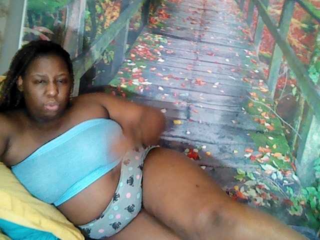 Фотографии bubbliciousbb #bbw #ebony #new #squiter #mature #lushon