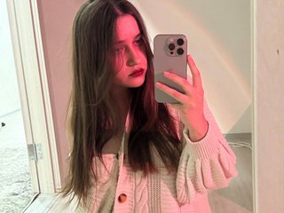 Эротический видеочат BushiHugs