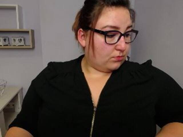 Скриншоты трансляции bustyLEXX