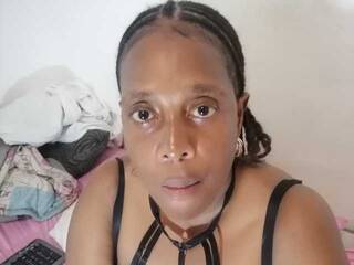 Эротический видеочат Bustylove27