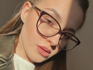 Эротический видеочат CallmeGinger