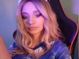 Эротический видеочат CamDragonic24