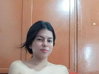 Эротический видеочат camila18a