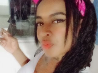 Эротический видеочат CamilaHurtado