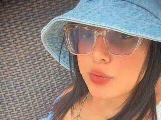 Эротический видеочат CamilaNaughty