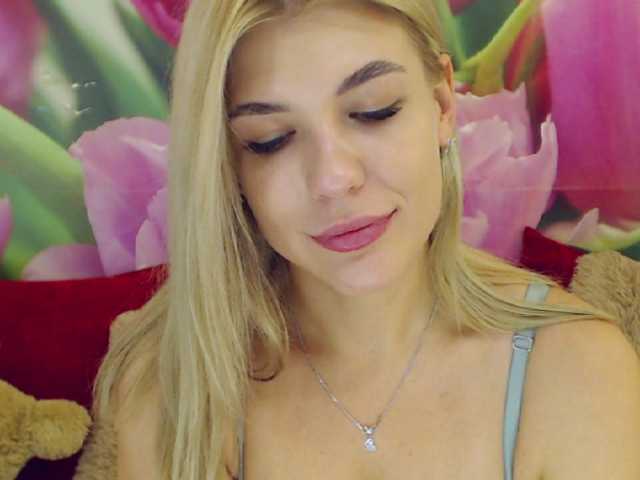 Скриншоты трансляции CamomillaG