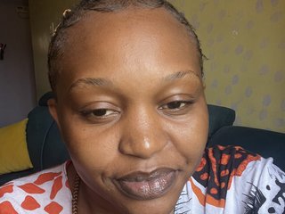 Эротический видеочат Candyce8