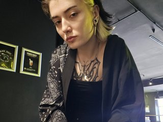 Эротический видеочат CandyLola