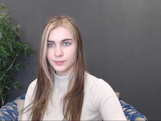 Скриншоты трансляции CandyRose