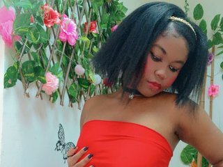 Эротический видеочат CannelleX