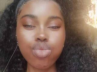 Эротический видеочат CaramelCandy