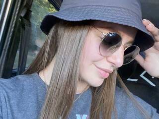 Эротический видеочат CarlieActive