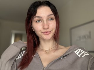 Эротический видеочат CarmelinaDesire