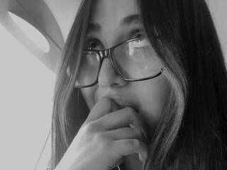 Эротический видеочат Caroline12