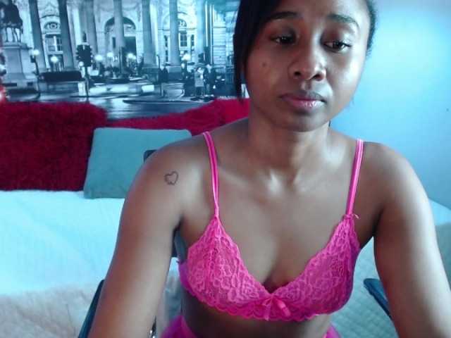 Скриншоты трансляции CarolinnHub